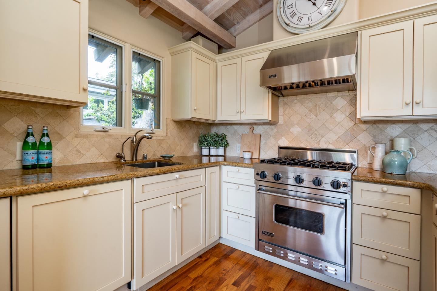 Detail Gallery Image 10 of 34 For 0 Casanova 3 Se of 4th St, Carmel,  CA 93923 - 3 Beds | 2 Baths