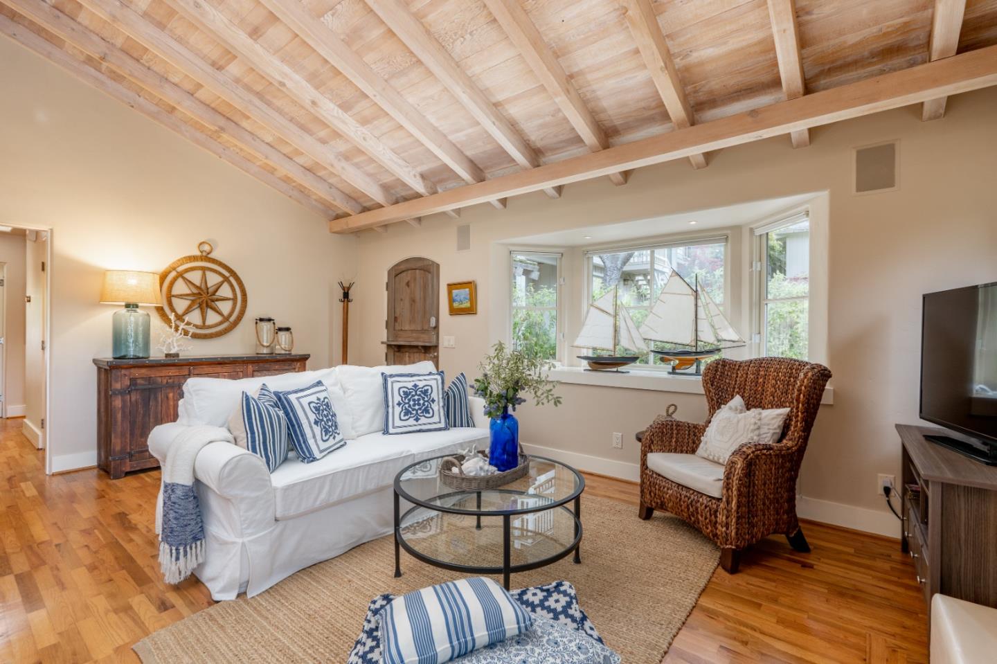 Detail Gallery Image 6 of 34 For 0 Casanova 3 Se of 4th St, Carmel,  CA 93923 - 3 Beds | 2 Baths