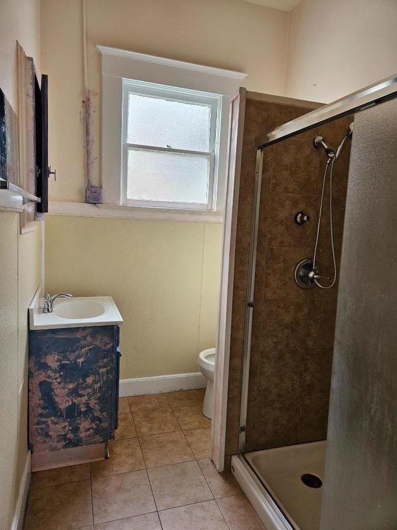Detail Gallery Image 6 of 8 For 275 Miramar Ave, San Francisco,  CA 94112 - 3 Beds | 1 Baths