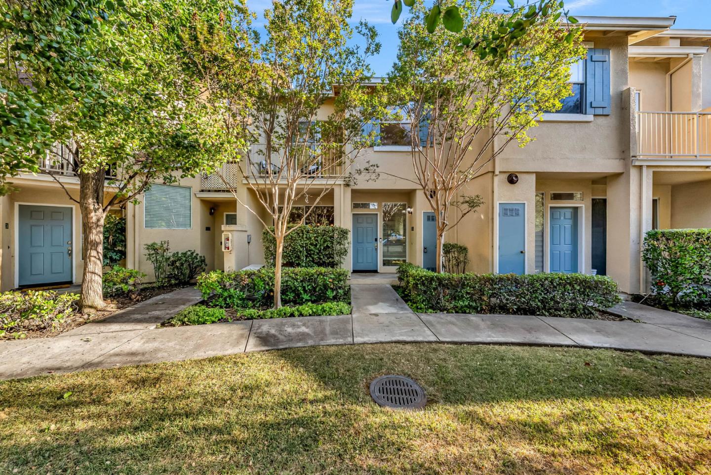 Detail Gallery Image 1 of 38 For 3315 Skyward Pl, San Jose,  CA 95136 - 2 Beds | 2/1 Baths
