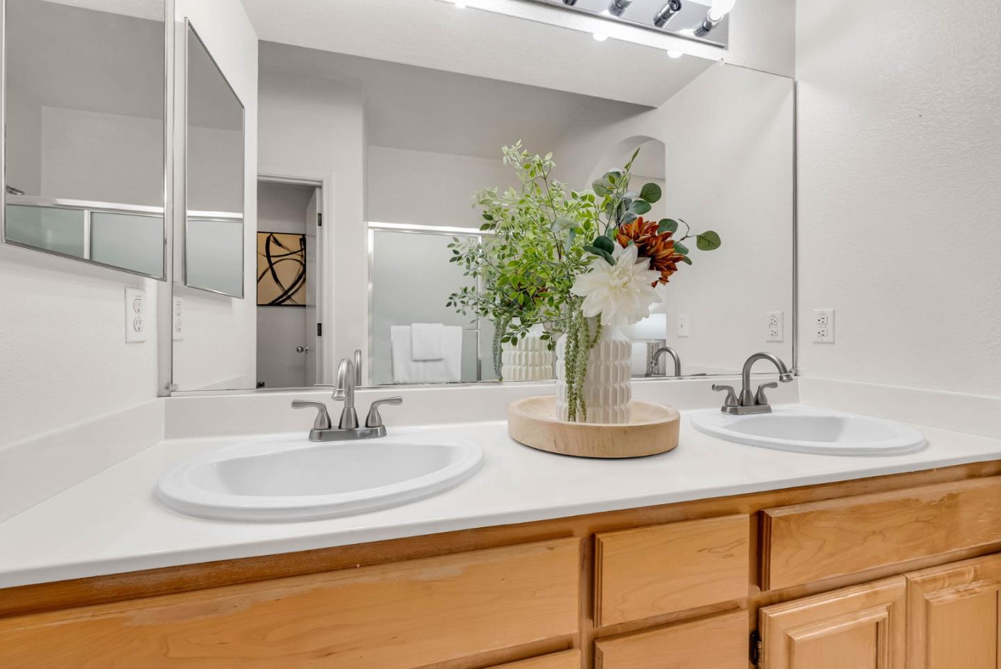 Detail Gallery Image 19 of 38 For 3315 Skyward Pl, San Jose,  CA 95136 - 2 Beds | 2/1 Baths