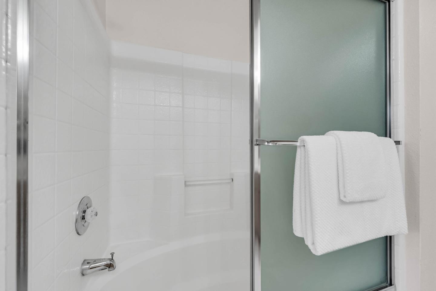 Detail Gallery Image 20 of 38 For 3315 Skyward Pl, San Jose,  CA 95136 - 2 Beds | 2/1 Baths