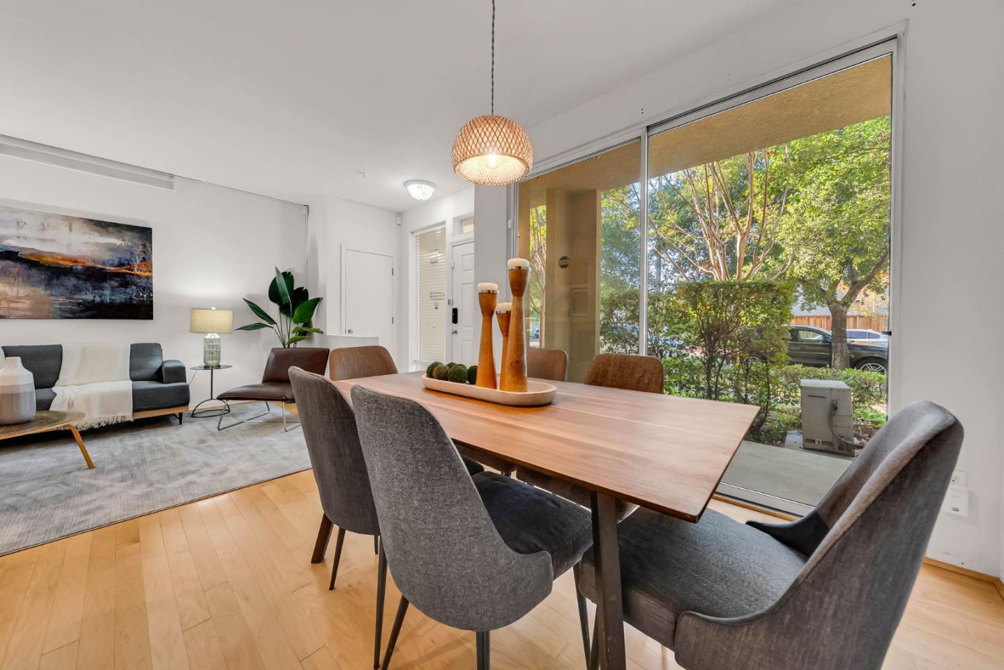 Detail Gallery Image 7 of 38 For 3315 Skyward Pl, San Jose,  CA 95136 - 2 Beds | 2/1 Baths