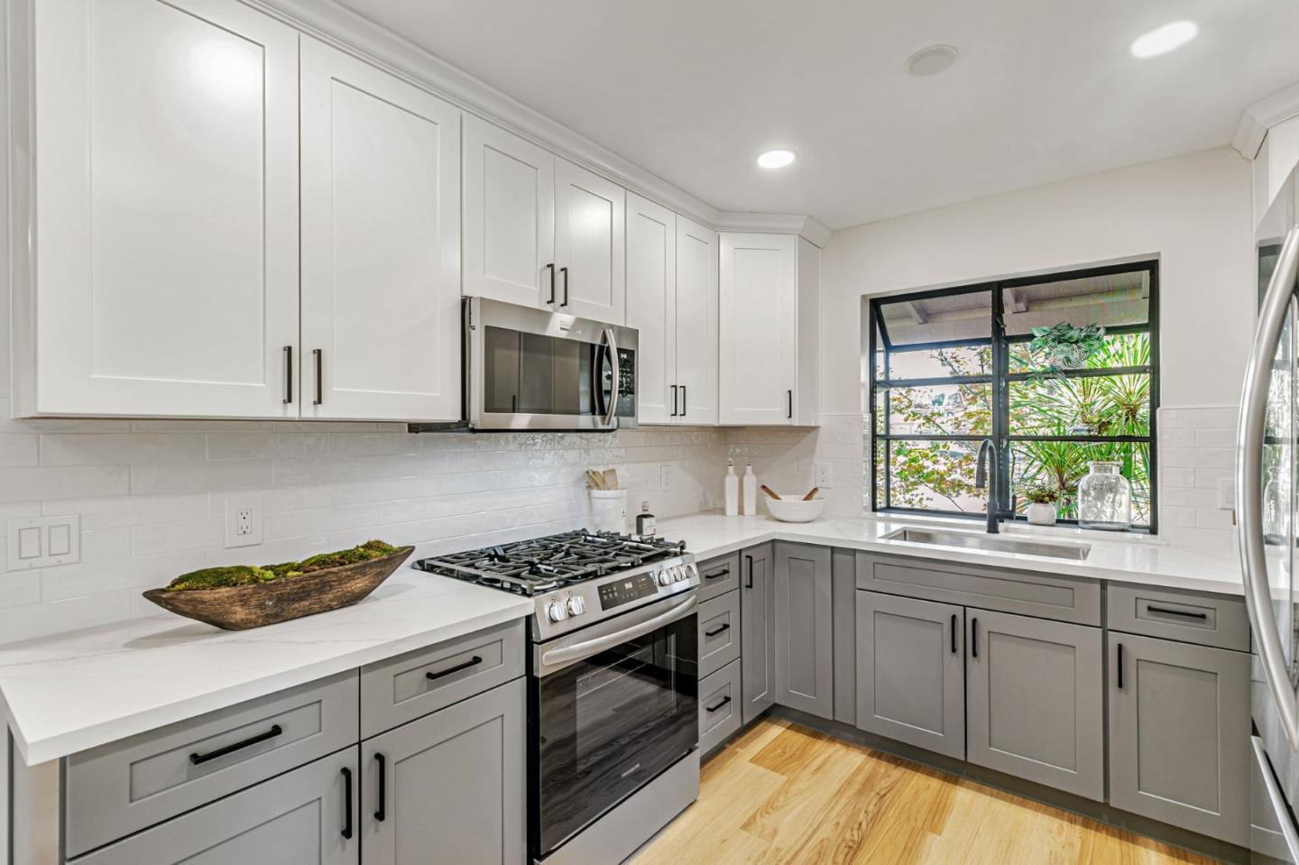 Detail Gallery Image 15 of 43 For 3403 Rosedale Dr, San Jose,  CA 95117 - 3 Beds | 2 Baths