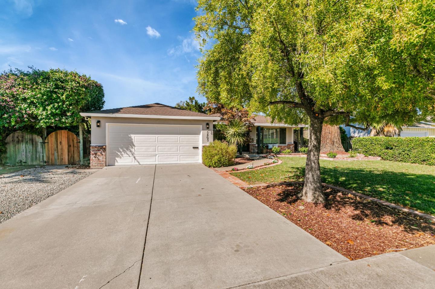 Detail Gallery Image 2 of 43 For 3403 Rosedale Dr, San Jose,  CA 95117 - 3 Beds | 2 Baths