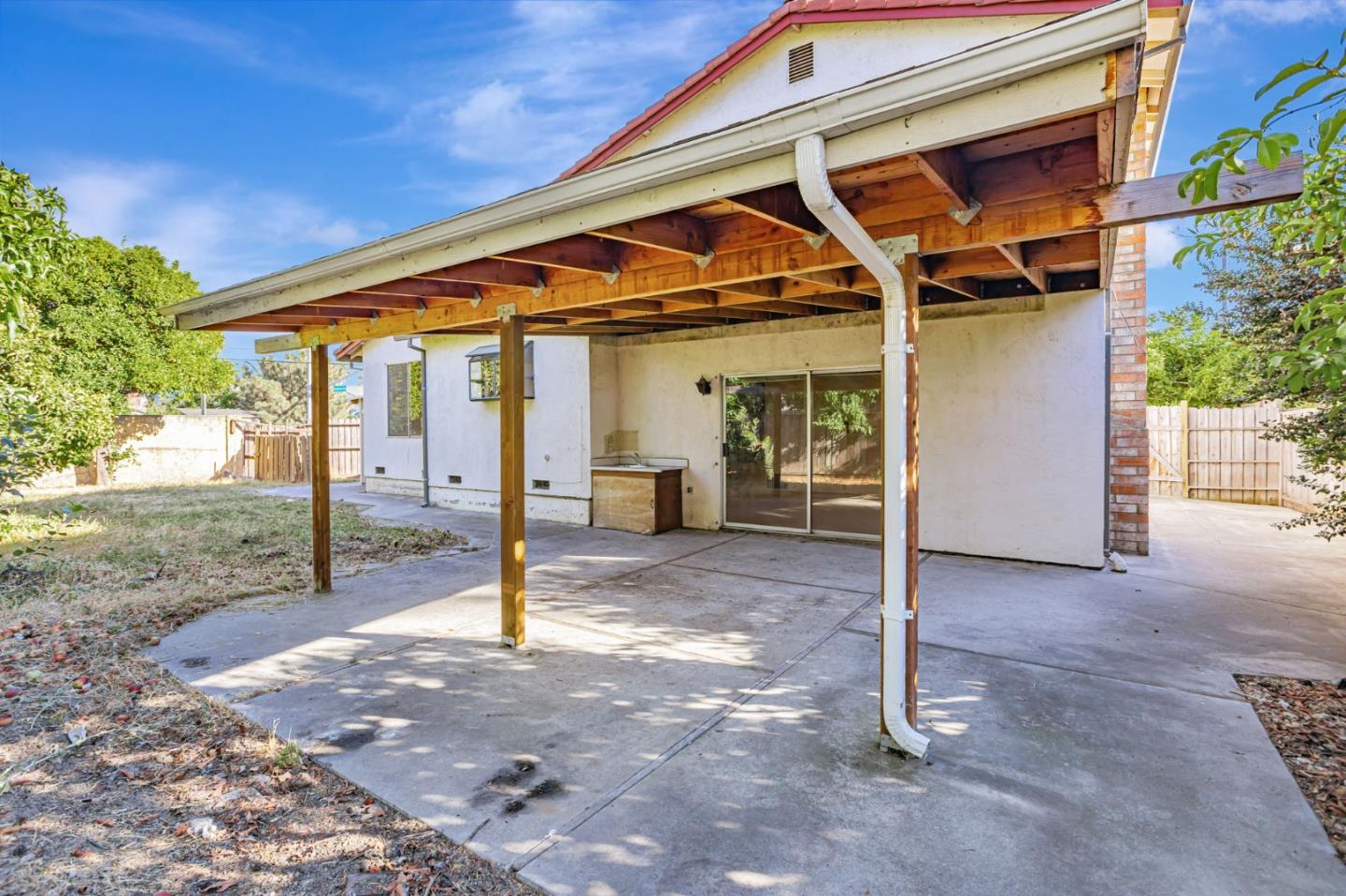 Detail Gallery Image 20 of 23 For 207 Redwood Ave, Milpitas,  CA 95035 - 4 Beds | 2/1 Baths