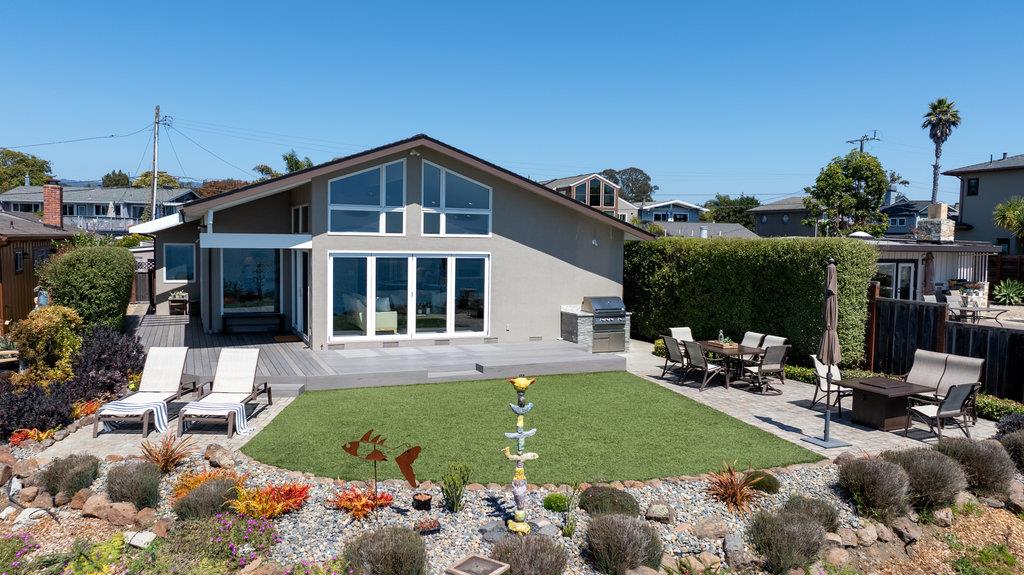 Detail Gallery Image 3 of 72 For 721 Seacliff Dr, Aptos,  CA 95003 - 3 Beds | 2 Baths