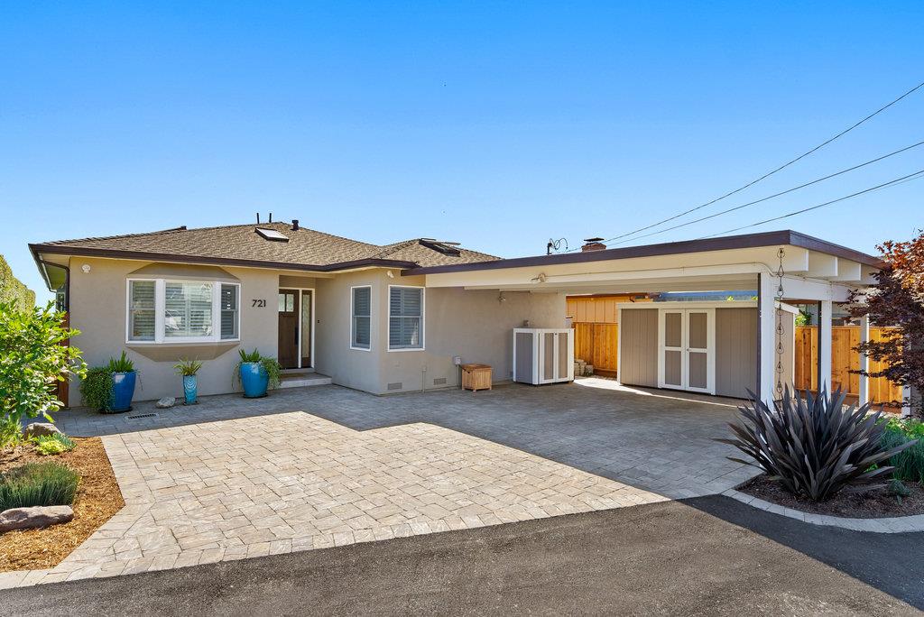 Detail Gallery Image 4 of 72 For 721 Seacliff Dr, Aptos,  CA 95003 - 3 Beds | 2 Baths