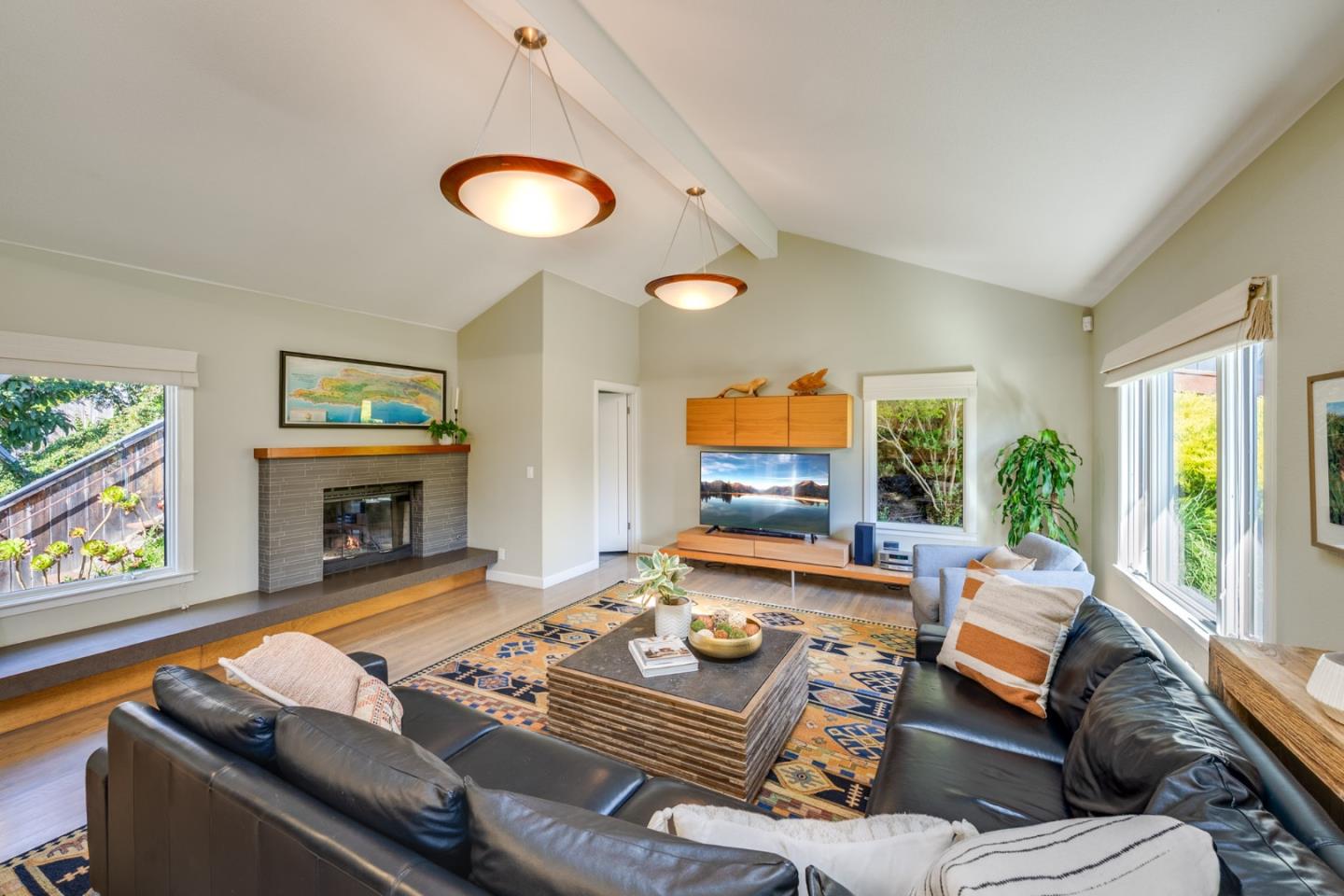 Detail Gallery Image 12 of 33 For 210 Venetian Rd, Aptos,  CA 95003 - 3 Beds | 2/1 Baths