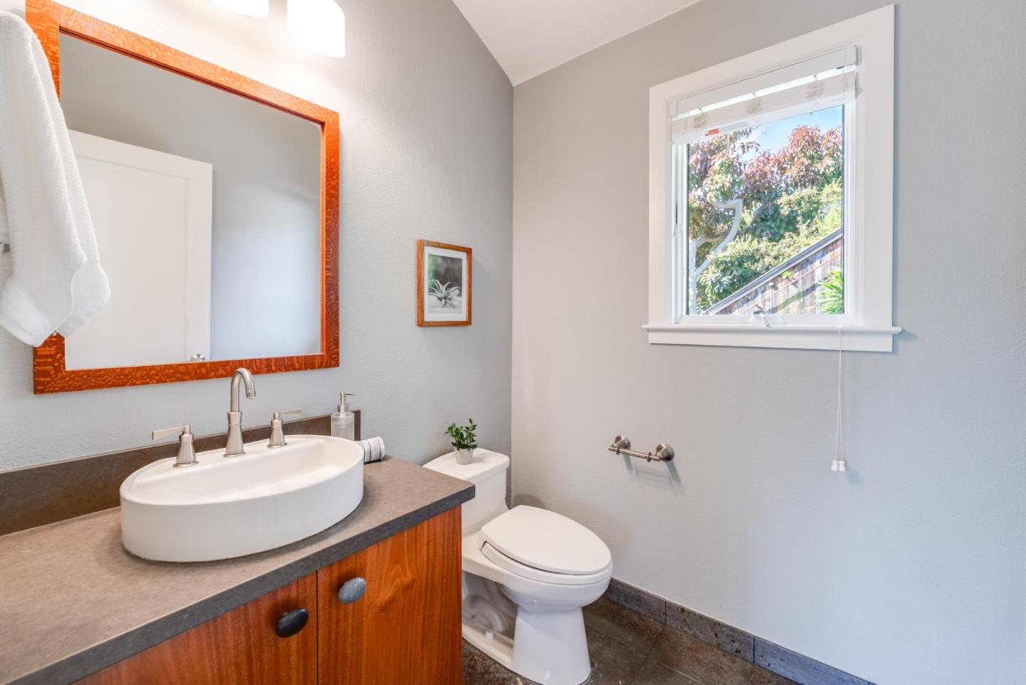 Detail Gallery Image 13 of 33 For 210 Venetian Rd, Aptos,  CA 95003 - 3 Beds | 2/1 Baths
