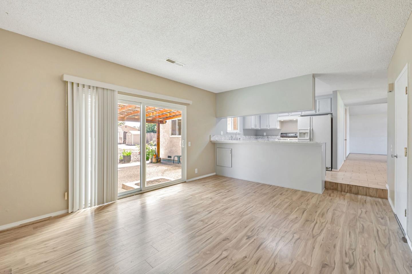Detail Gallery Image 11 of 48 For 3910 Edenwood Dr, San Jose,  CA 95121 - 3 Beds | 2 Baths