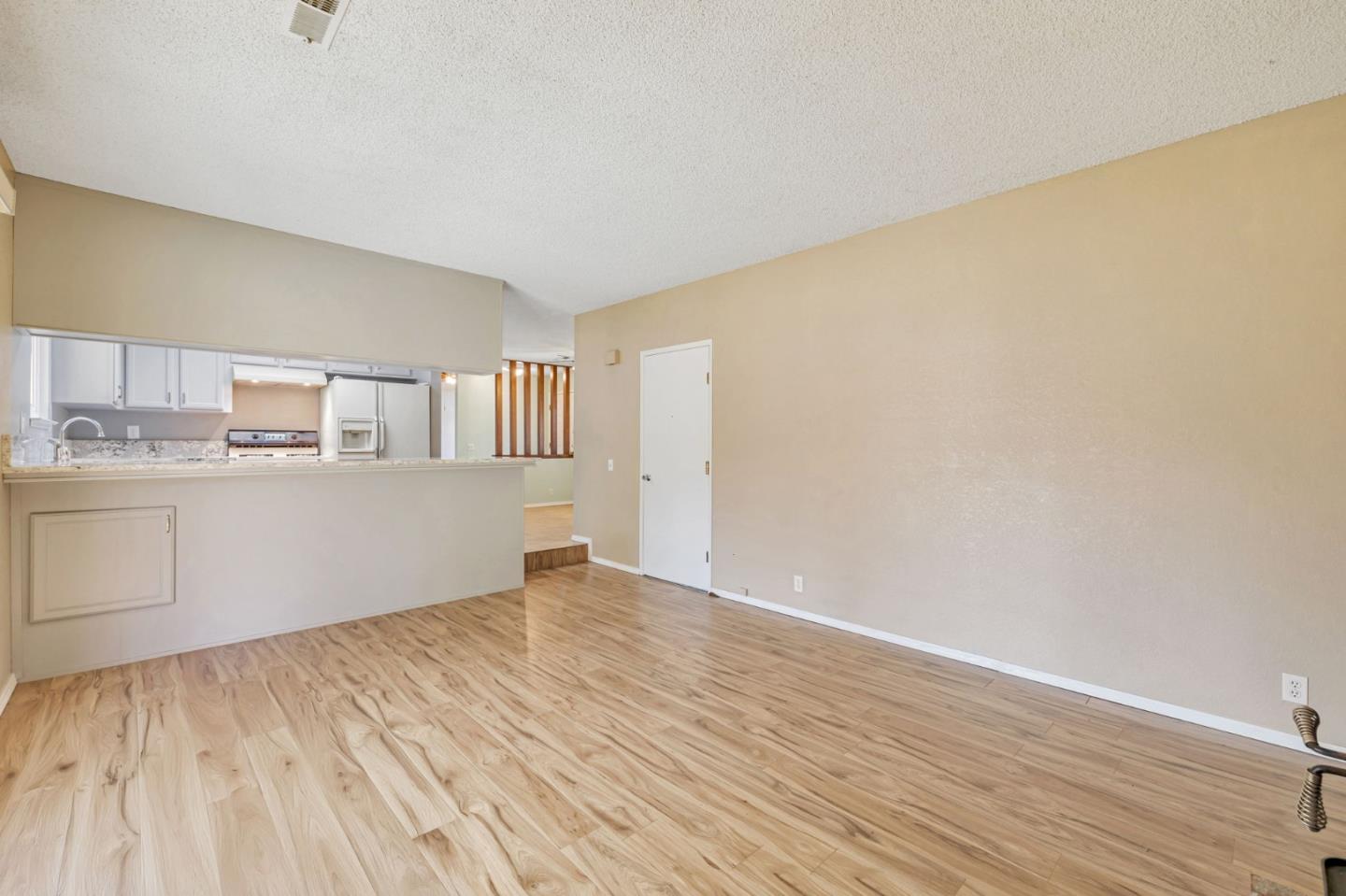 Detail Gallery Image 14 of 48 For 3910 Edenwood Dr, San Jose,  CA 95121 - 3 Beds | 2 Baths