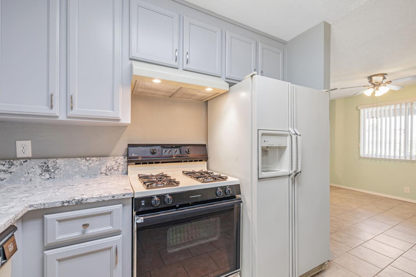 Detail Gallery Image 18 of 48 For 3910 Edenwood Dr, San Jose,  CA 95121 - 3 Beds | 2 Baths