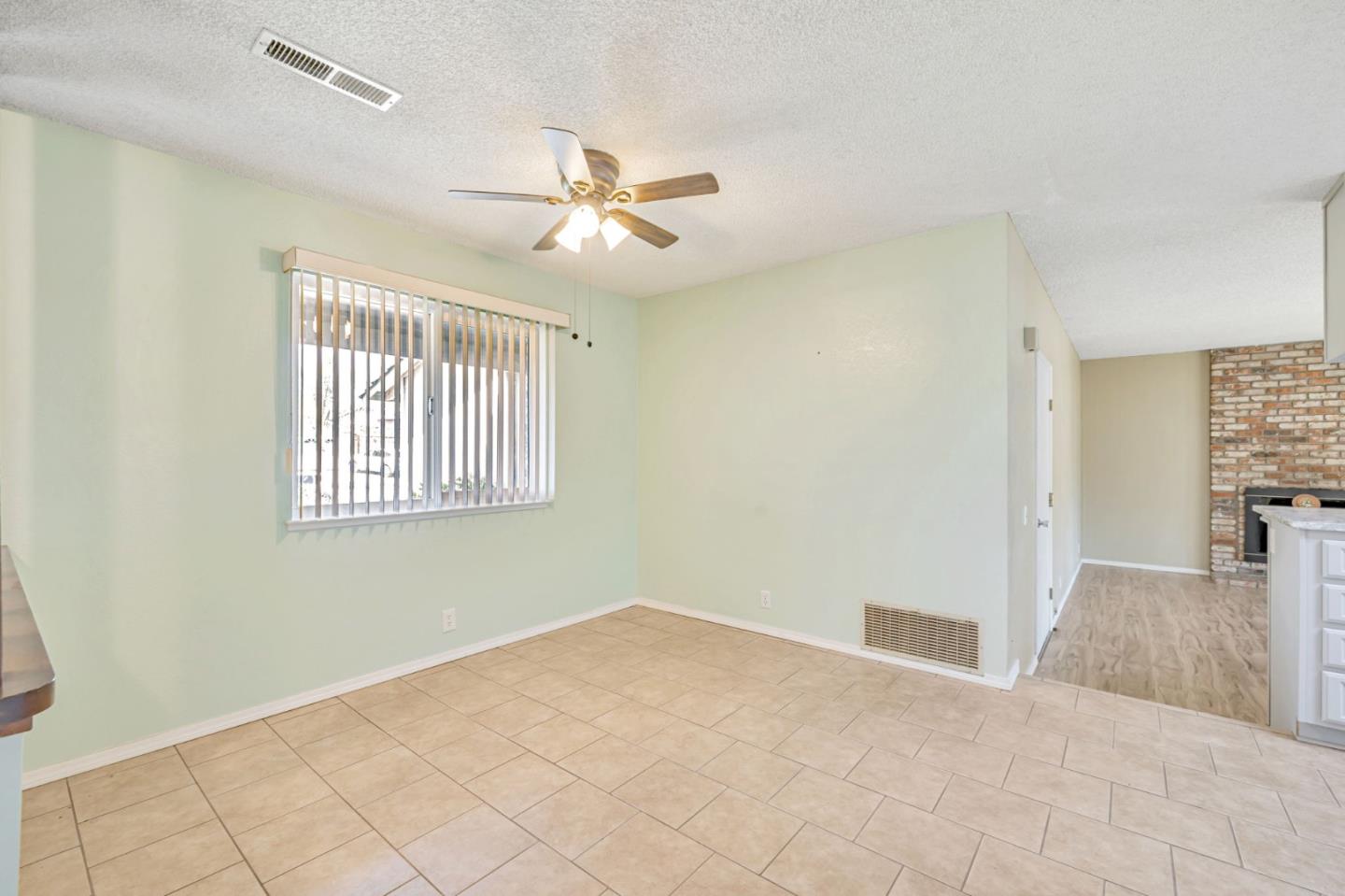 Detail Gallery Image 21 of 48 For 3910 Edenwood Dr, San Jose,  CA 95121 - 3 Beds | 2 Baths