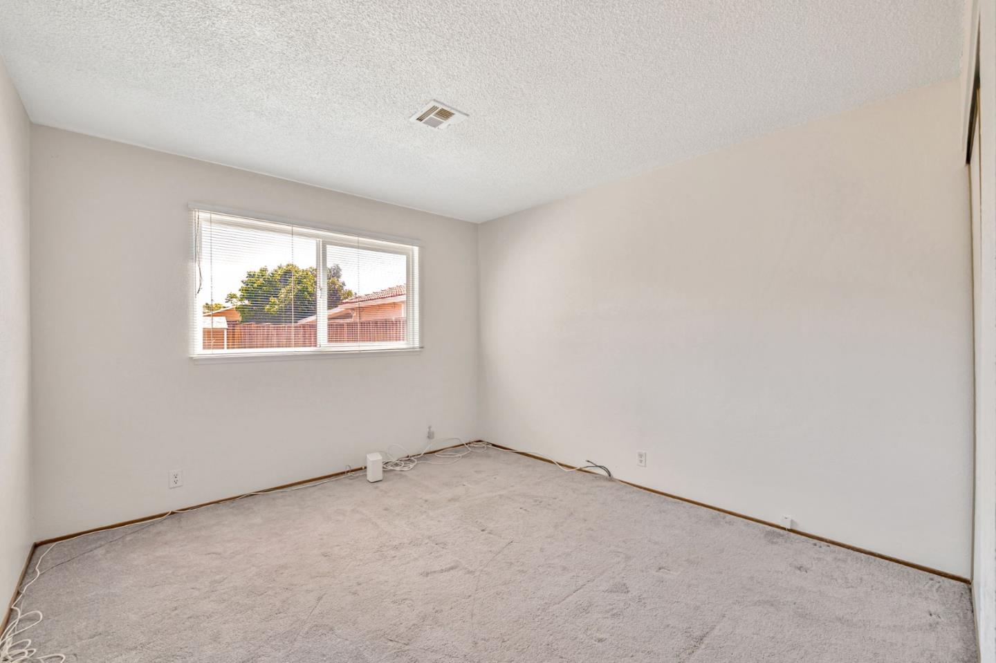 Detail Gallery Image 27 of 48 For 3910 Edenwood Dr, San Jose,  CA 95121 - 3 Beds | 2 Baths
