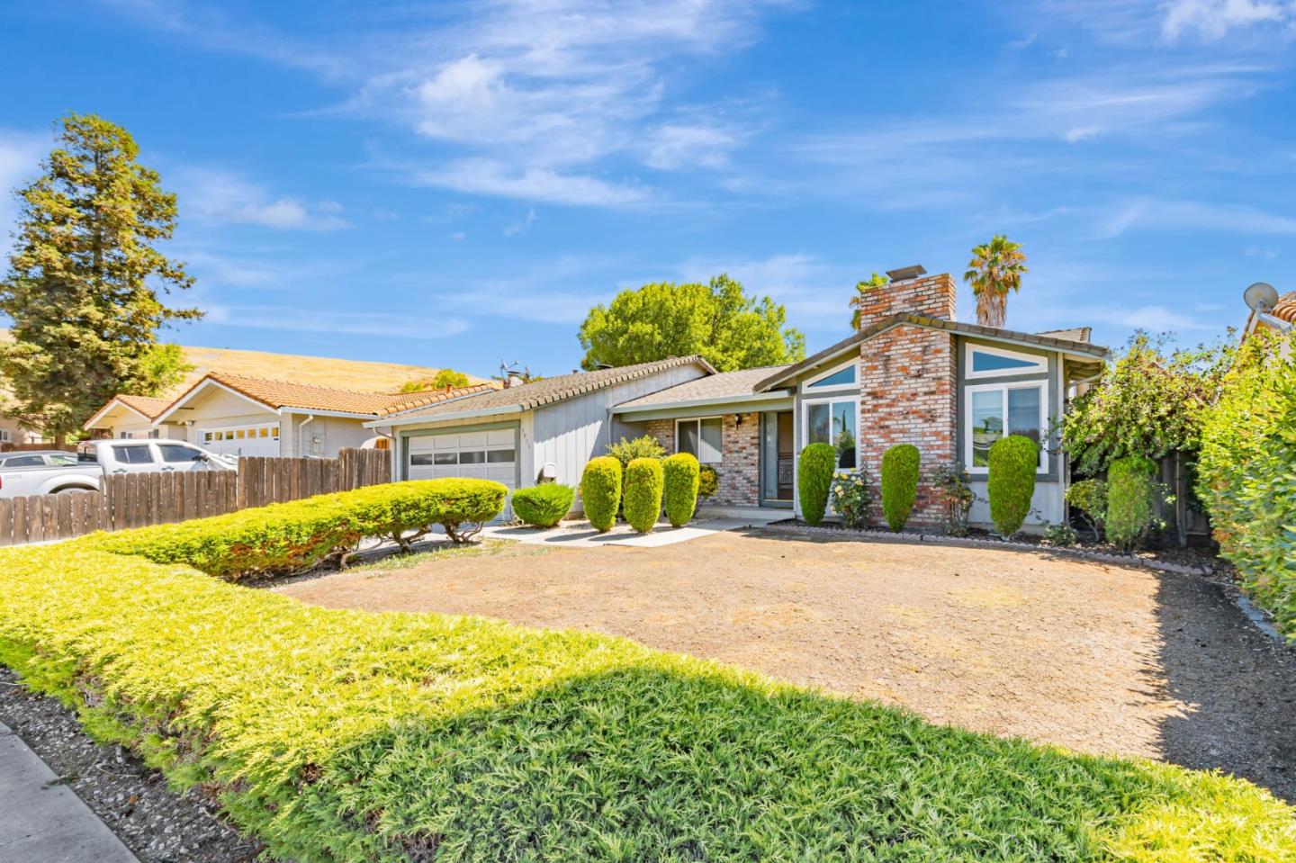 Detail Gallery Image 3 of 48 For 3910 Edenwood Dr, San Jose,  CA 95121 - 3 Beds | 2 Baths