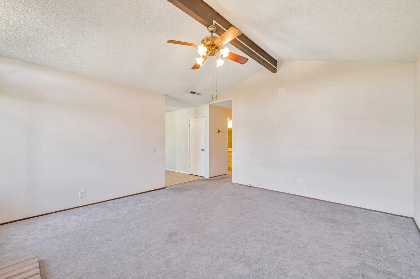 Detail Gallery Image 8 of 48 For 3910 Edenwood Dr, San Jose,  CA 95121 - 3 Beds | 2 Baths