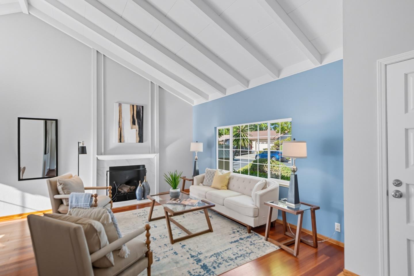 Detail Gallery Image 5 of 36 For 1353 Spoonbill Way, Sunnyvale,  CA 94087 - 4 Beds | 2 Baths