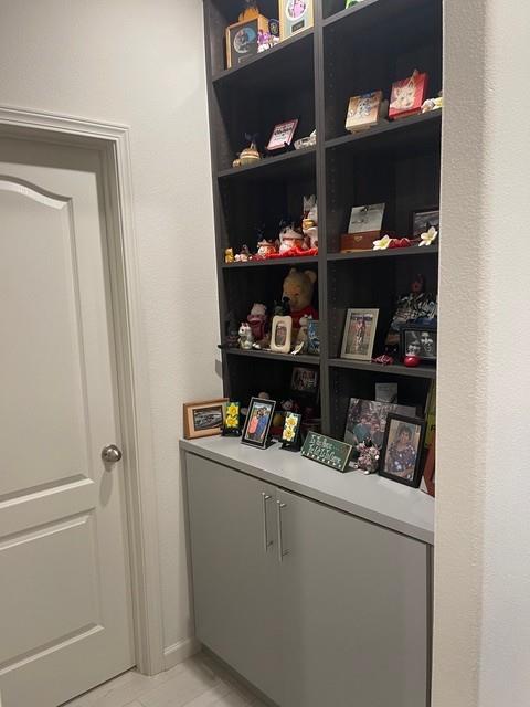 Detail Gallery Image 17 of 35 For 2001 Wildflower Dr, Hollister,  CA 95023 - 4 Beds | 2/1 Baths