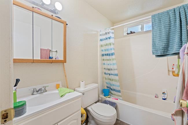Detail Gallery Image 14 of 41 For 723-725 Kilbreth, Salinas,  CA 93905 - – Beds | – Baths