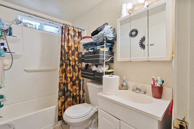 Detail Gallery Image 19 of 41 For 723-725 Kilbreth, Salinas,  CA 93905 - – Beds | – Baths