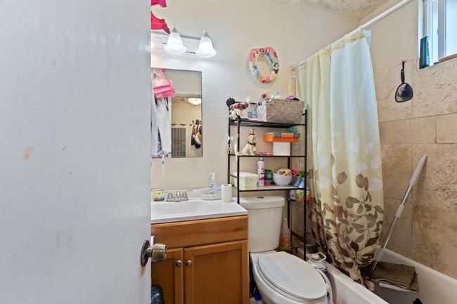 Detail Gallery Image 22 of 41 For 723-725 Kilbreth, Salinas,  CA 93905 - – Beds | – Baths