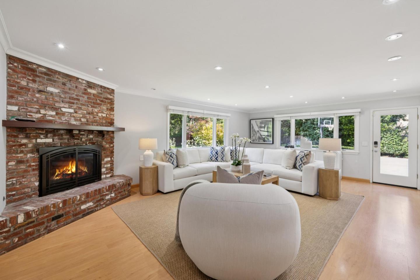 Detail Gallery Image 13 of 43 For 51 Toyon Rd, Atherton,  CA 94027 - 6 Beds | 3/2 Baths
