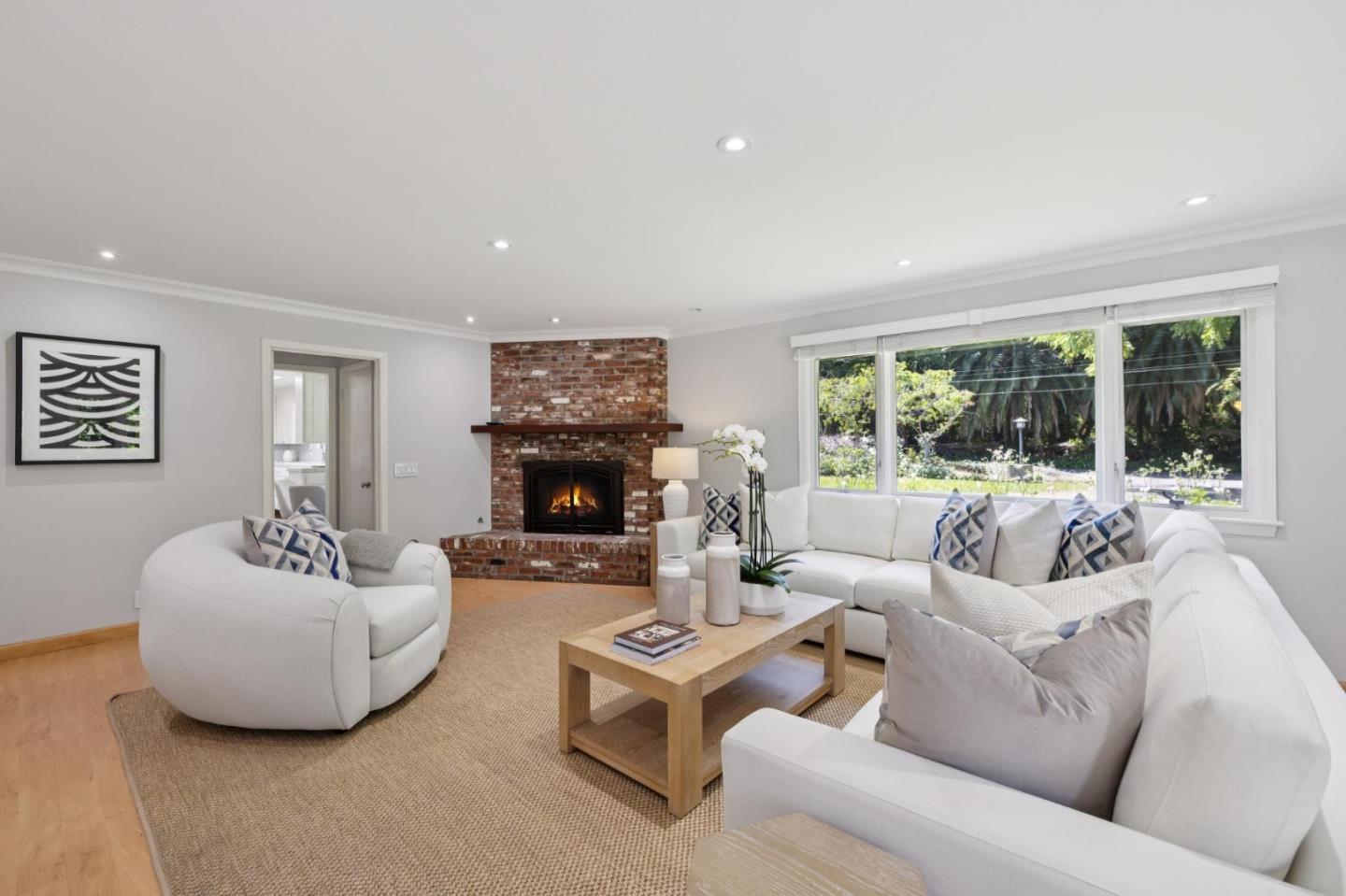 Detail Gallery Image 14 of 43 For 51 Toyon Rd, Atherton,  CA 94027 - 6 Beds | 3/2 Baths