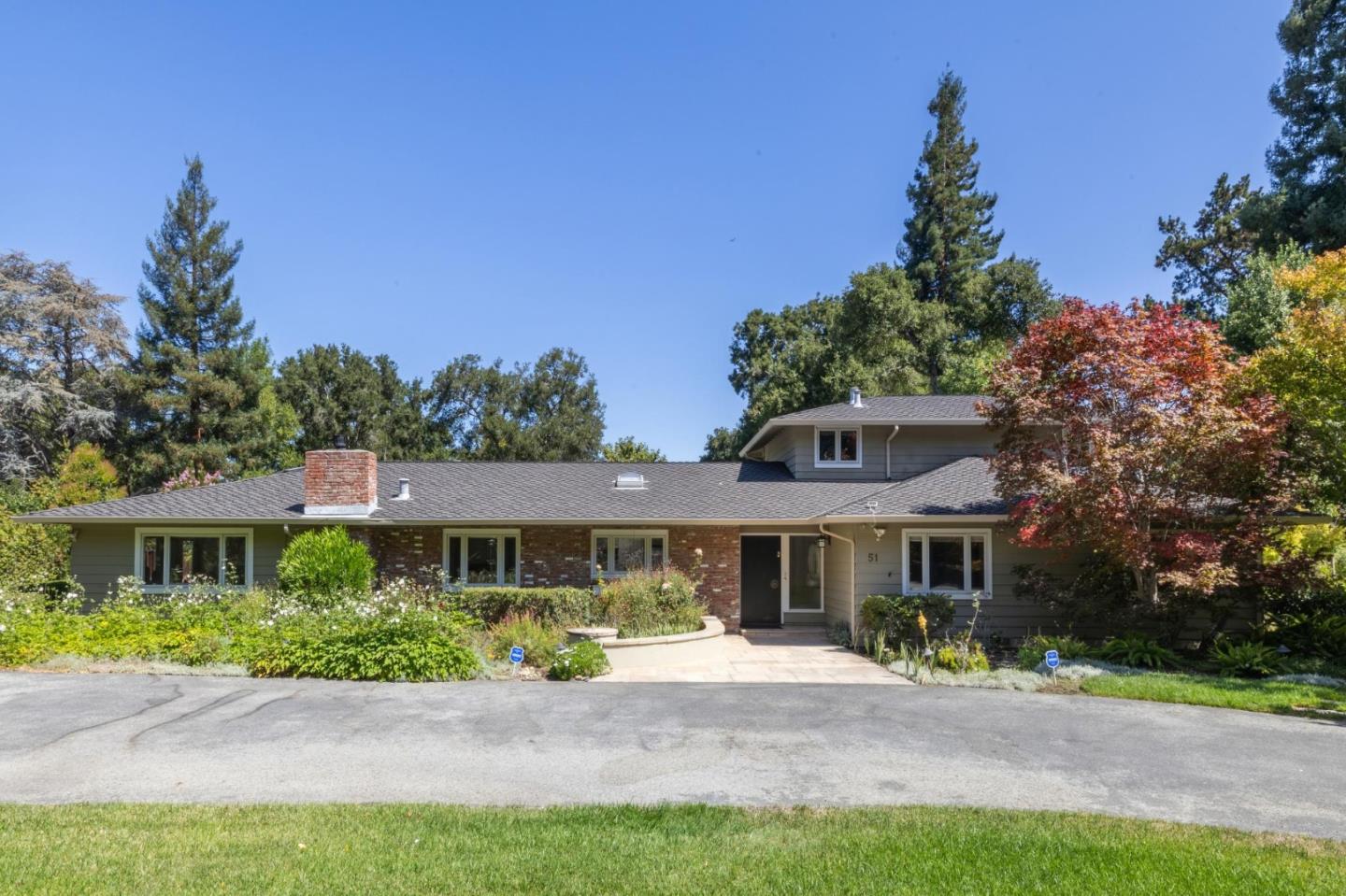 Detail Gallery Image 2 of 43 For 51 Toyon Rd, Atherton,  CA 94027 - 6 Beds | 3/2 Baths