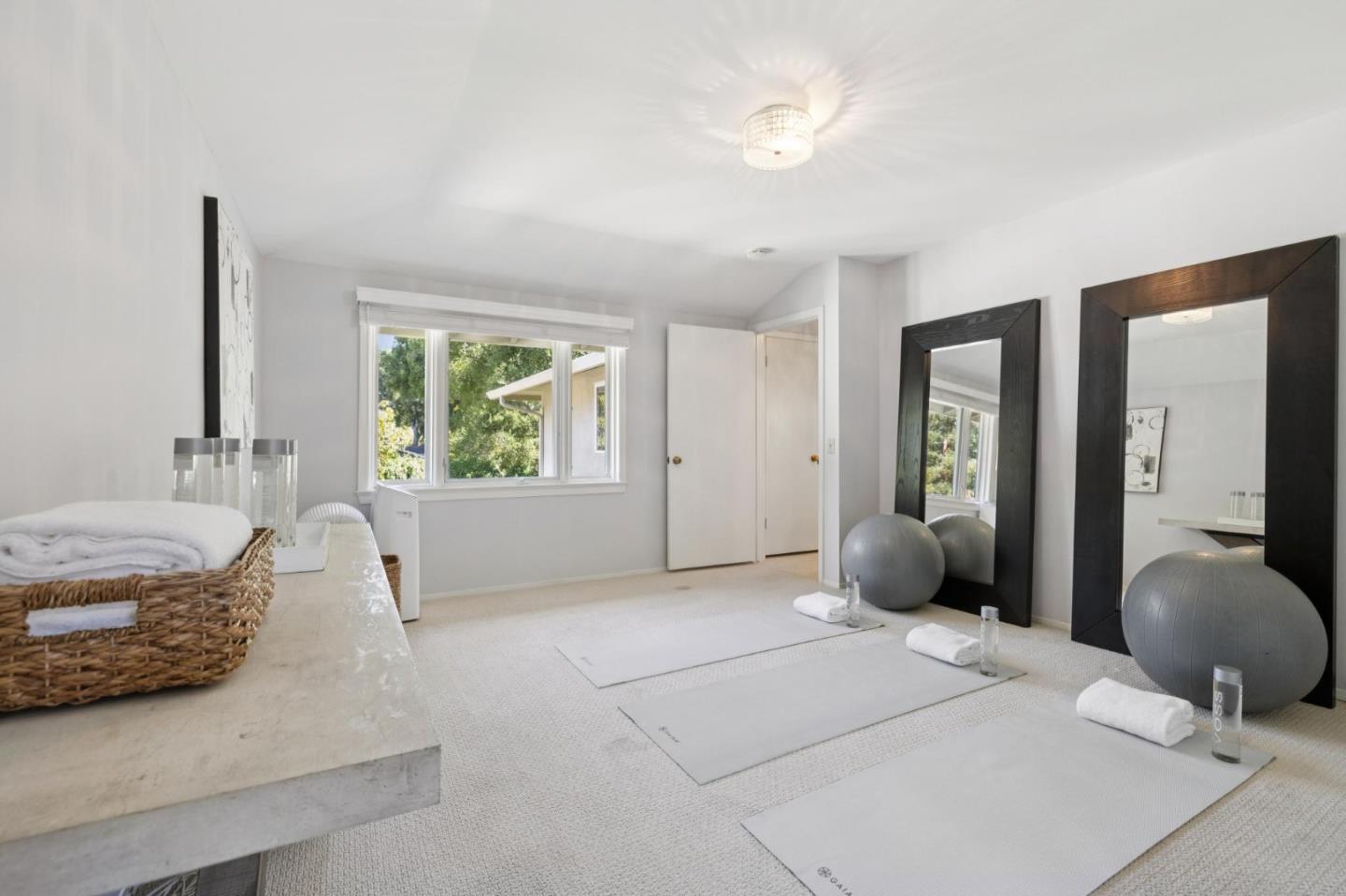 Detail Gallery Image 25 of 43 For 51 Toyon Rd, Atherton,  CA 94027 - 6 Beds | 3/2 Baths
