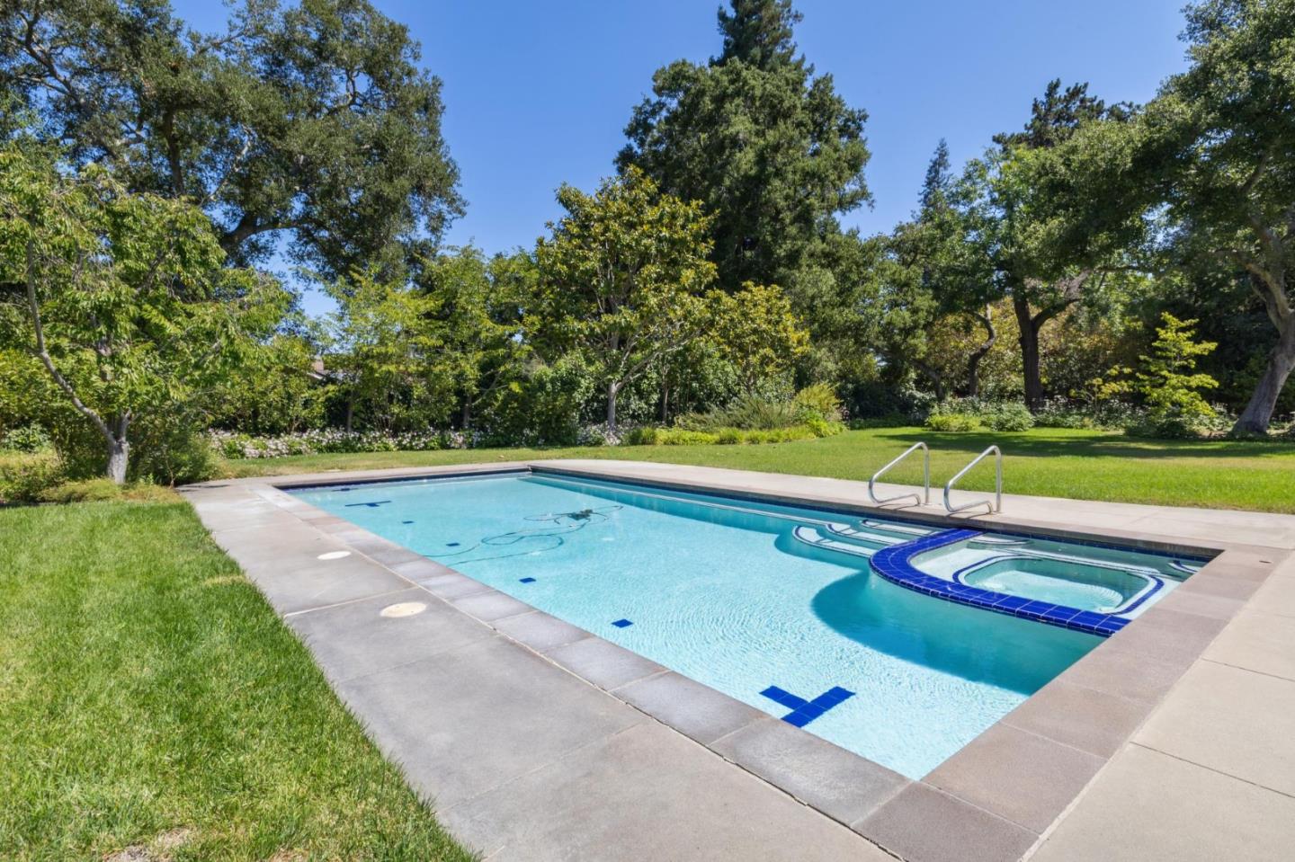 Detail Gallery Image 35 of 43 For 51 Toyon Rd, Atherton,  CA 94027 - 6 Beds | 3/2 Baths
