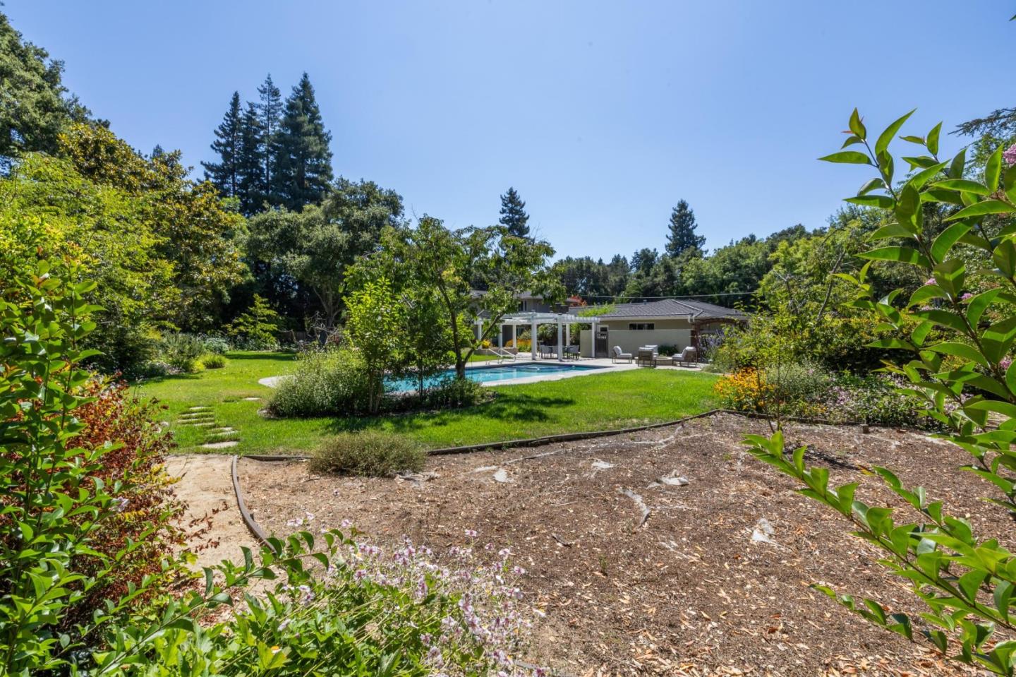 Detail Gallery Image 36 of 43 For 51 Toyon Rd, Atherton,  CA 94027 - 6 Beds | 3/2 Baths