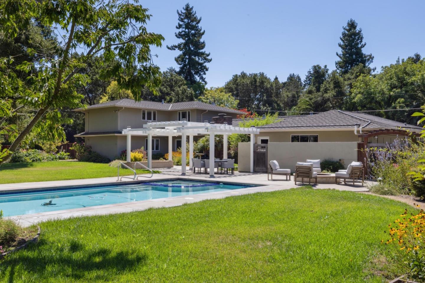 Detail Gallery Image 37 of 43 For 51 Toyon Rd, Atherton,  CA 94027 - 6 Beds | 3/2 Baths