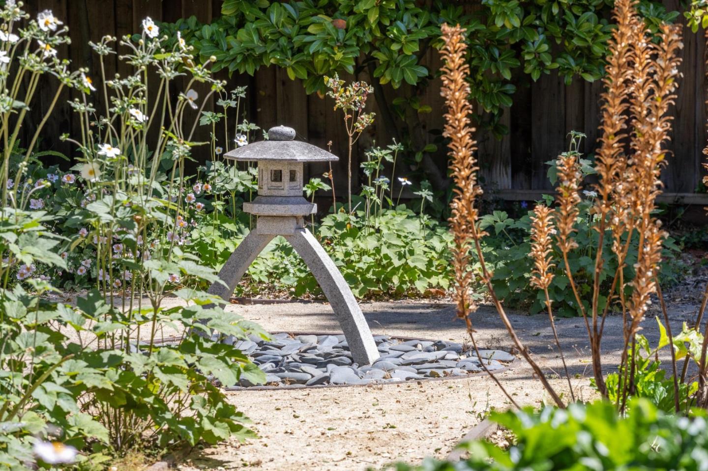Detail Gallery Image 39 of 43 For 51 Toyon Rd, Atherton,  CA 94027 - 6 Beds | 3/2 Baths