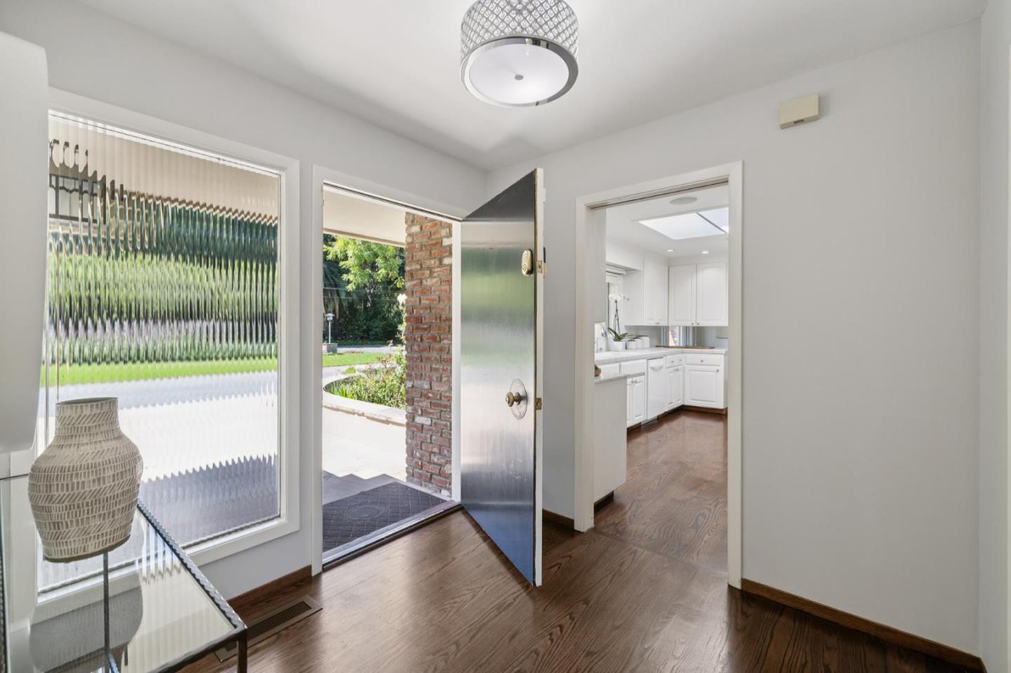 Detail Gallery Image 4 of 43 For 51 Toyon Rd, Atherton,  CA 94027 - 6 Beds | 3/2 Baths