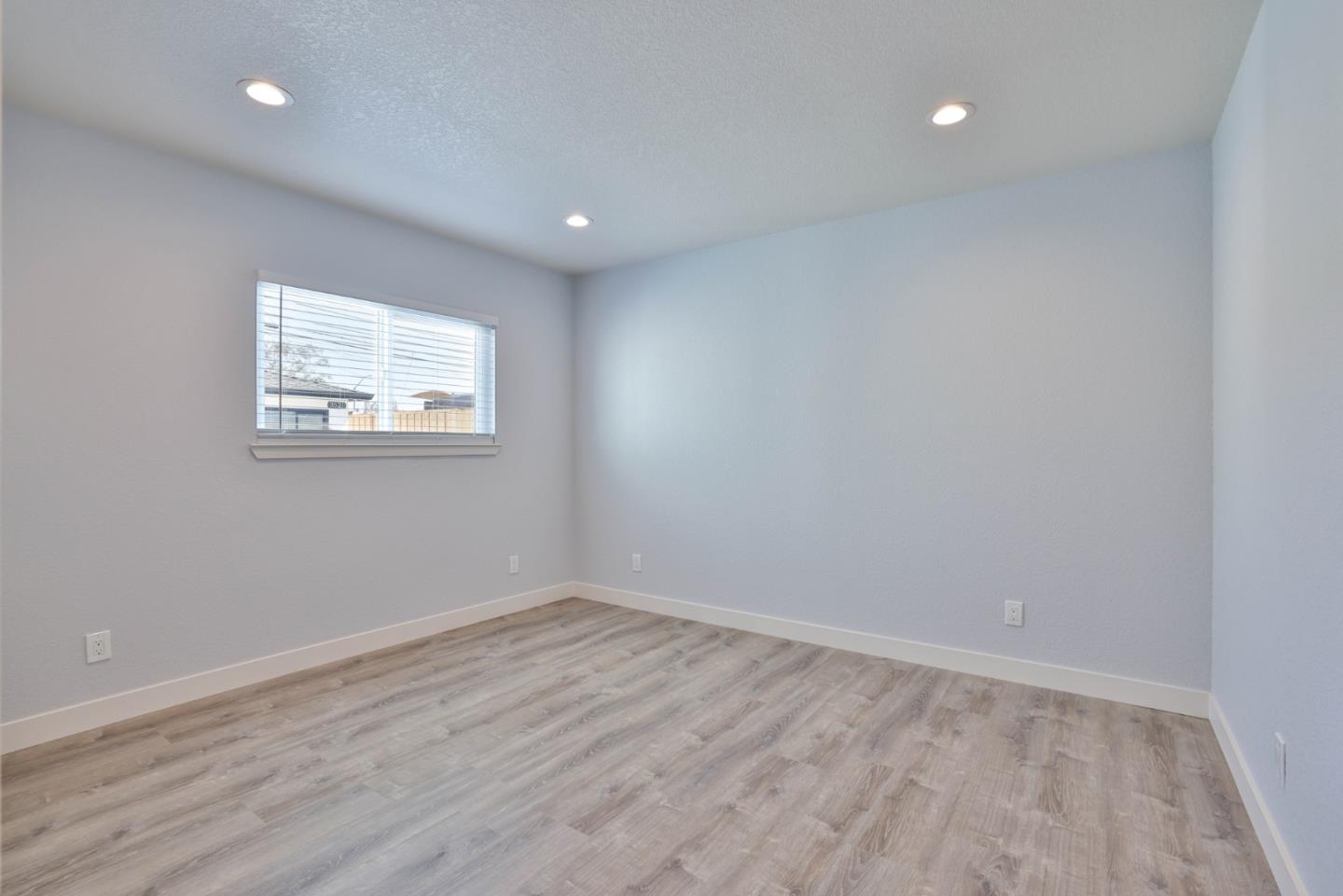 Detail Gallery Image 13 of 21 For 3519 Hoover St, Redwood City,  CA 94063 - – Beds | – Baths
