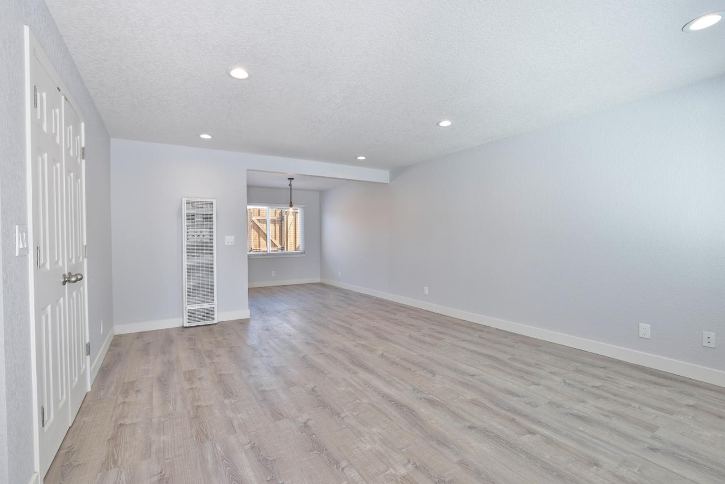 Detail Gallery Image 16 of 21 For 3519 Hoover St, Redwood City,  CA 94063 - – Beds | – Baths
