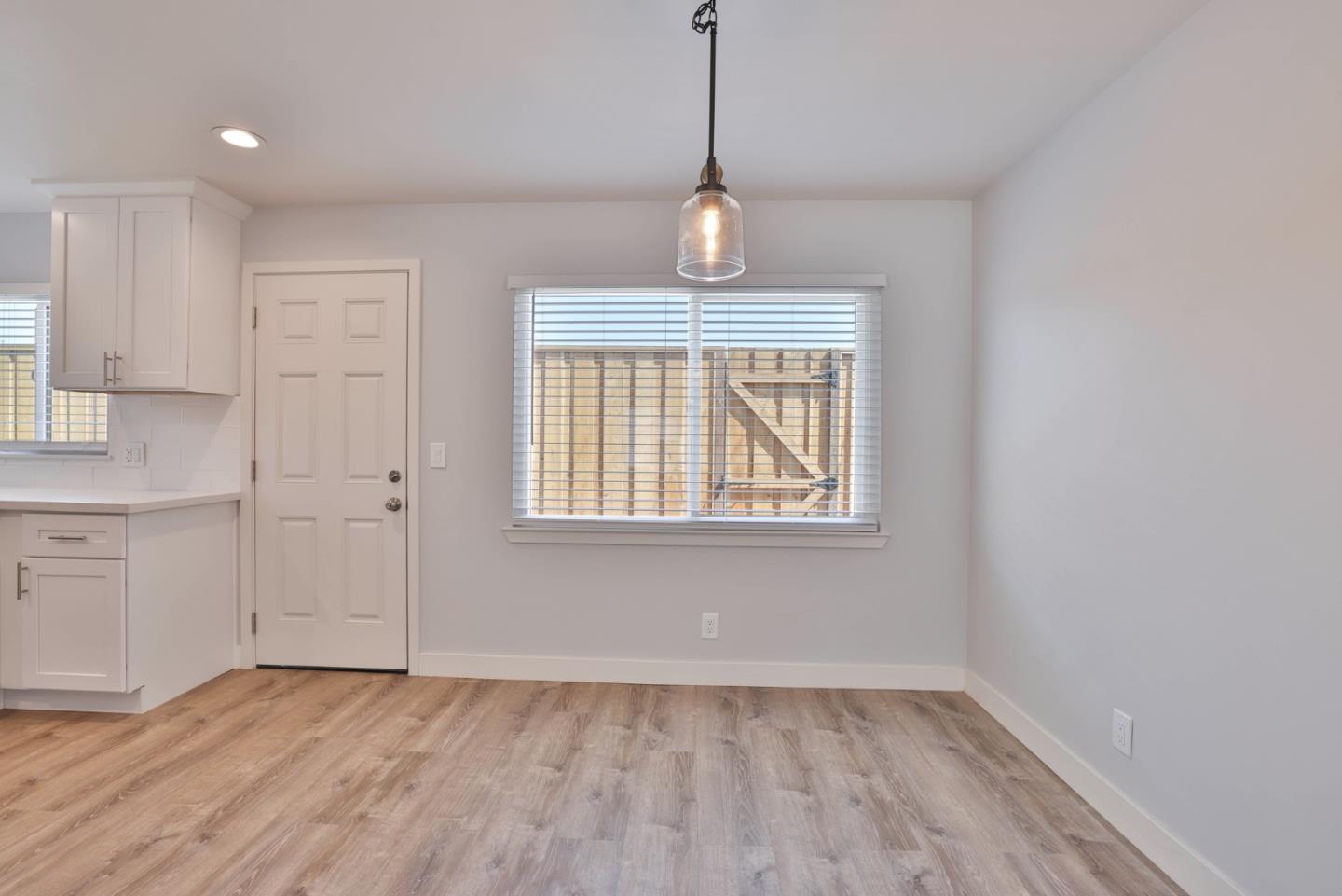 Detail Gallery Image 19 of 21 For 3519 Hoover St, Redwood City,  CA 94063 - – Beds | – Baths