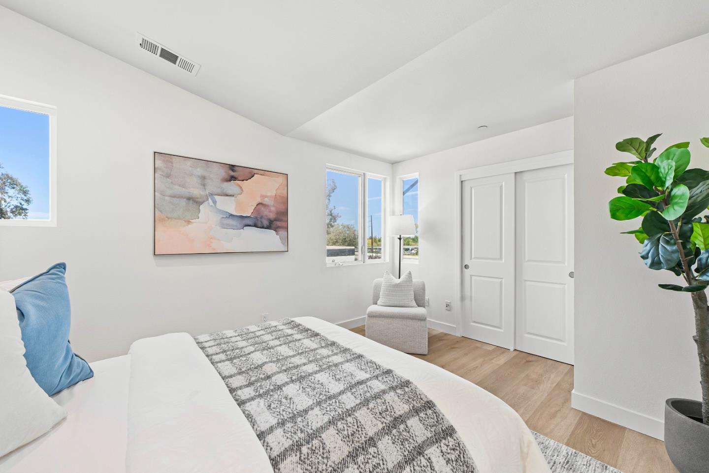 Detail Gallery Image 29 of 50 For 3180 Berryessa St, Palo Alto,  CA 94303 - 3 Beds | 3/1 Baths