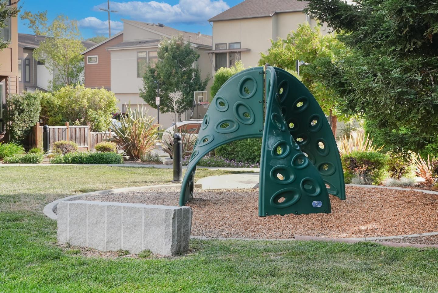 Detail Gallery Image 38 of 50 For 3180 Berryessa St, Palo Alto,  CA 94303 - 3 Beds | 3/1 Baths