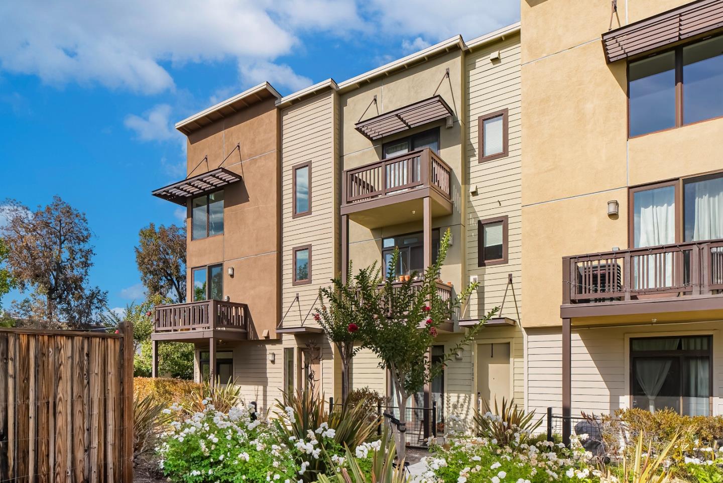 Detail Gallery Image 39 of 50 For 3180 Berryessa St, Palo Alto,  CA 94303 - 3 Beds | 3/1 Baths