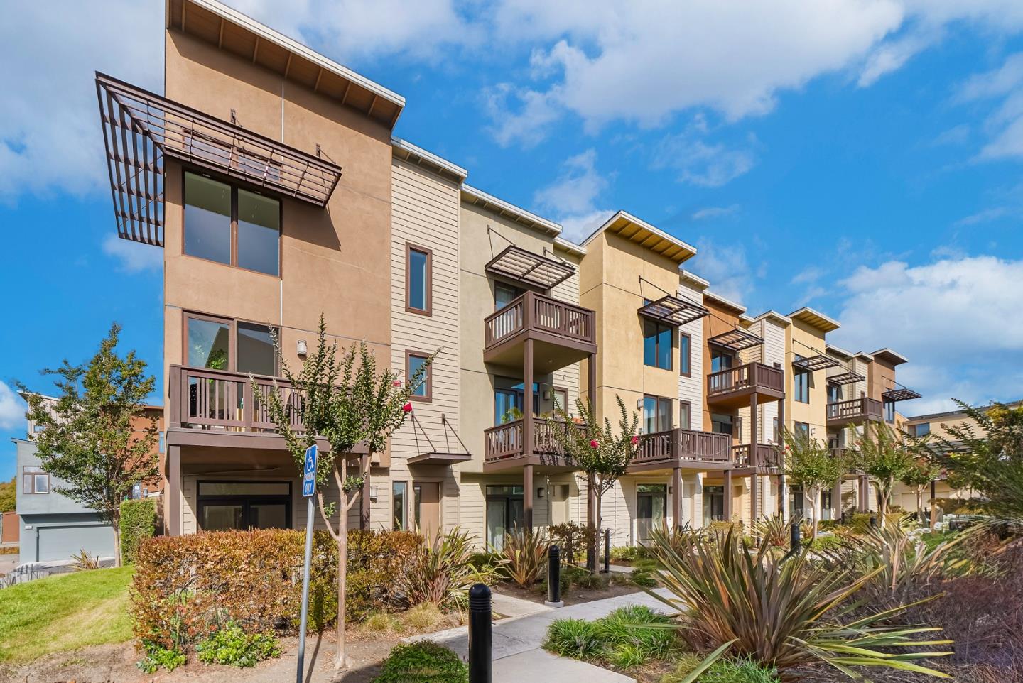 Detail Gallery Image 40 of 50 For 3180 Berryessa St, Palo Alto,  CA 94303 - 3 Beds | 3/1 Baths