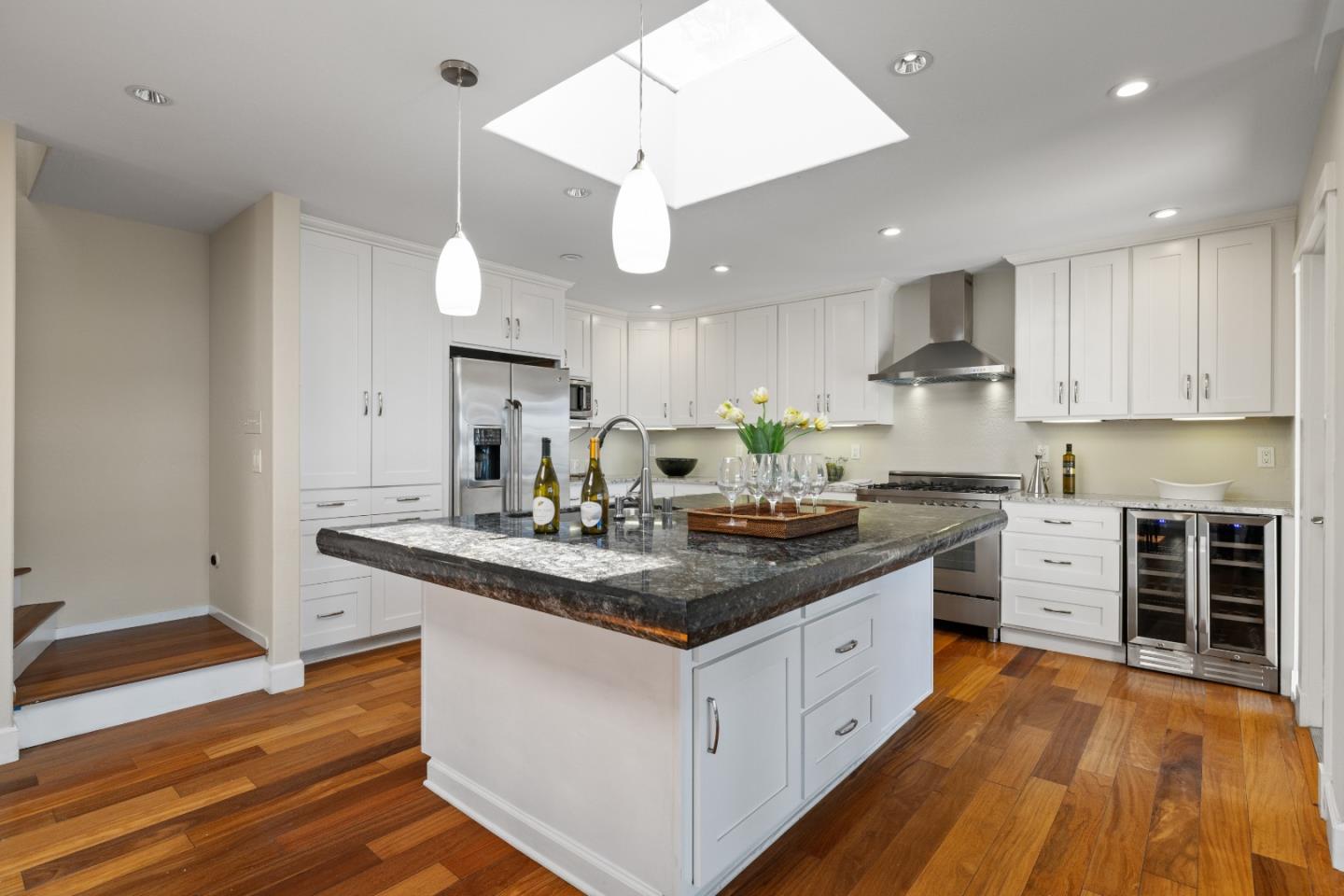Detail Gallery Image 21 of 71 For 115 Del Monte Rd, El Granada,  CA 94018 - 3 Beds | 3/1 Baths