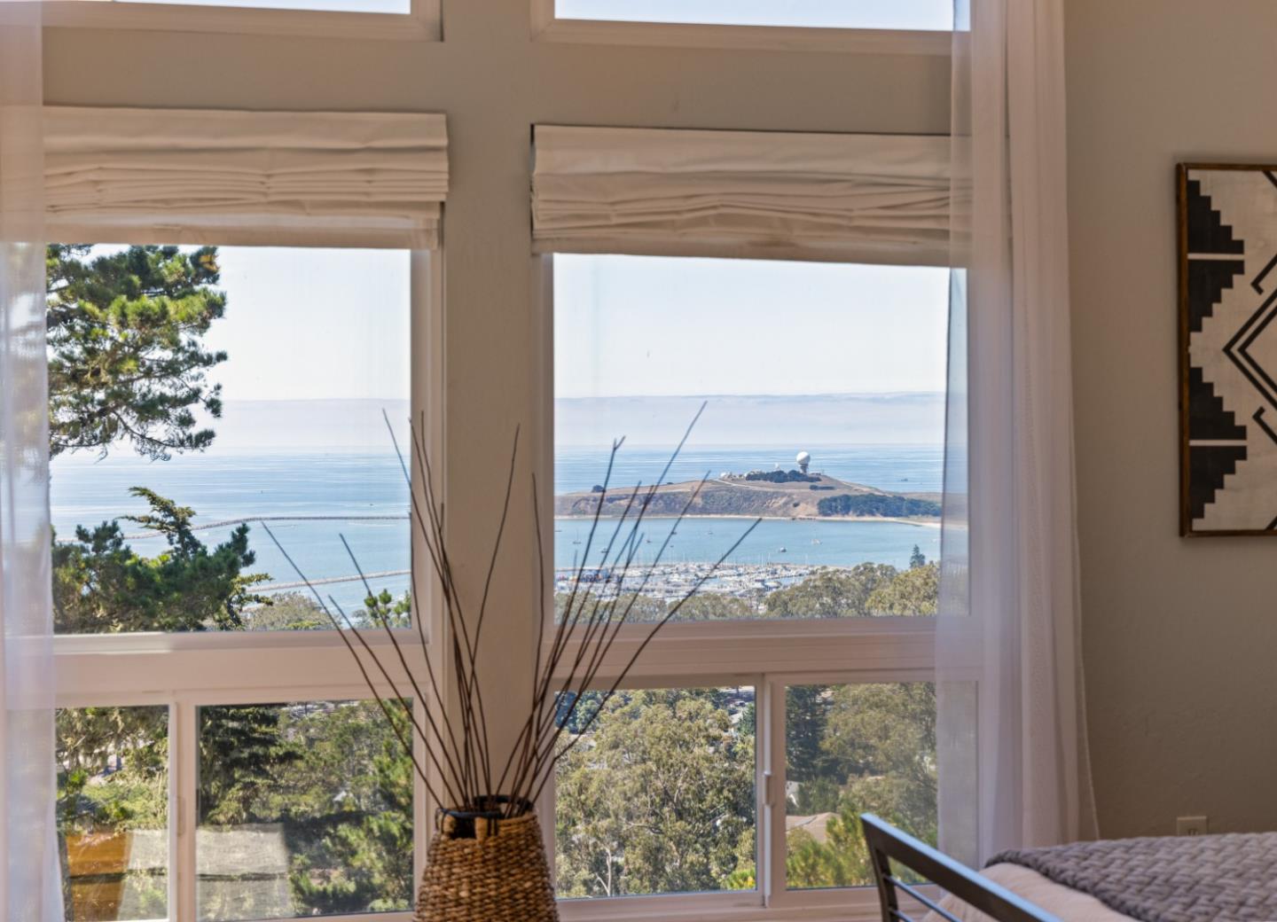 Detail Gallery Image 54 of 71 For 115 Del Monte Rd, El Granada,  CA 94018 - 3 Beds | 3/1 Baths