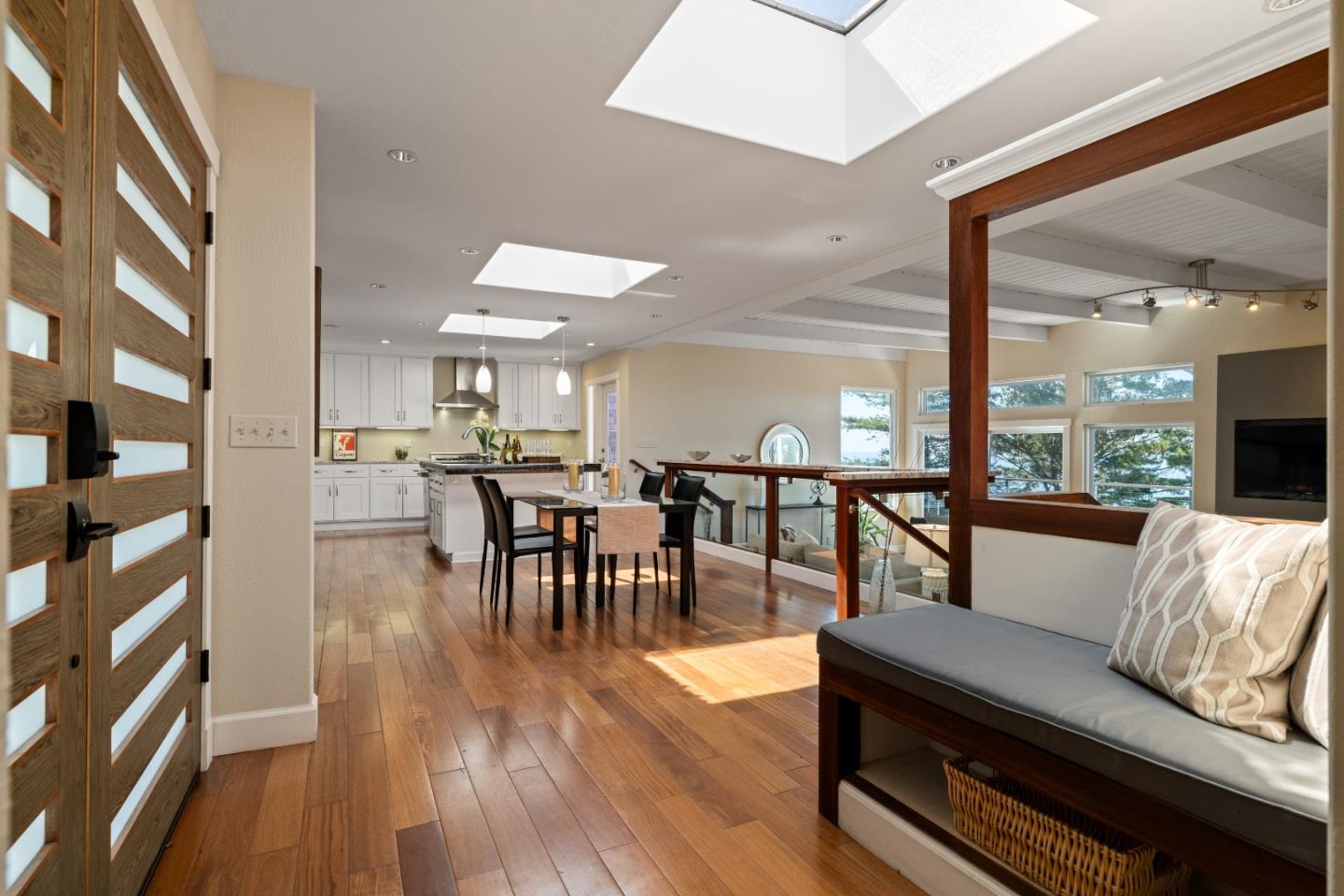 Detail Gallery Image 6 of 71 For 115 Del Monte Rd, El Granada,  CA 94018 - 3 Beds | 3/1 Baths