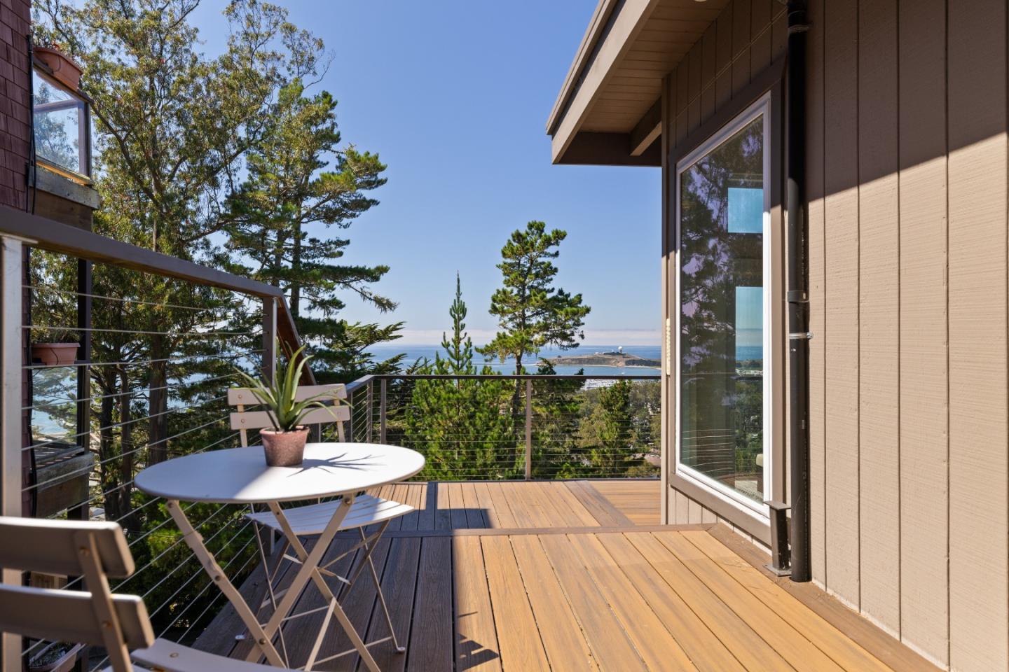 Detail Gallery Image 62 of 71 For 115 Del Monte Rd, El Granada,  CA 94018 - 3 Beds | 3/1 Baths