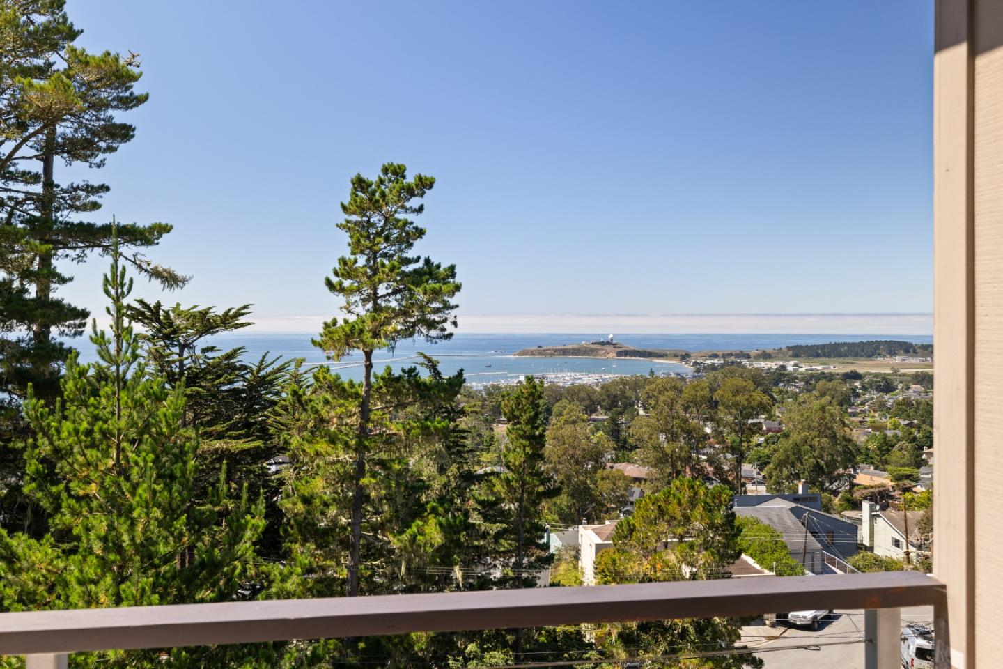 Detail Gallery Image 64 of 71 For 115 Del Monte Rd, El Granada,  CA 94018 - 3 Beds | 3/1 Baths