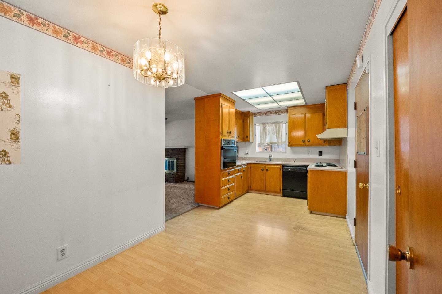 Detail Gallery Image 3 of 16 For 35172 Lancero St, Fremont,  CA 94536 - 4 Beds | 2 Baths