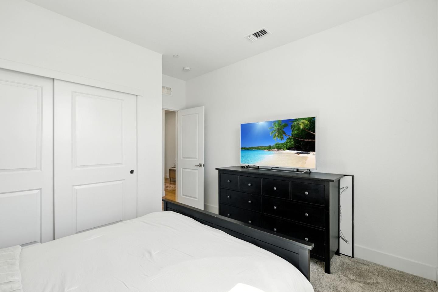 Detail Gallery Image 20 of 65 For 1900 Lotus Ct, Hollister,  CA 95023 - 5 Beds | 4 Baths