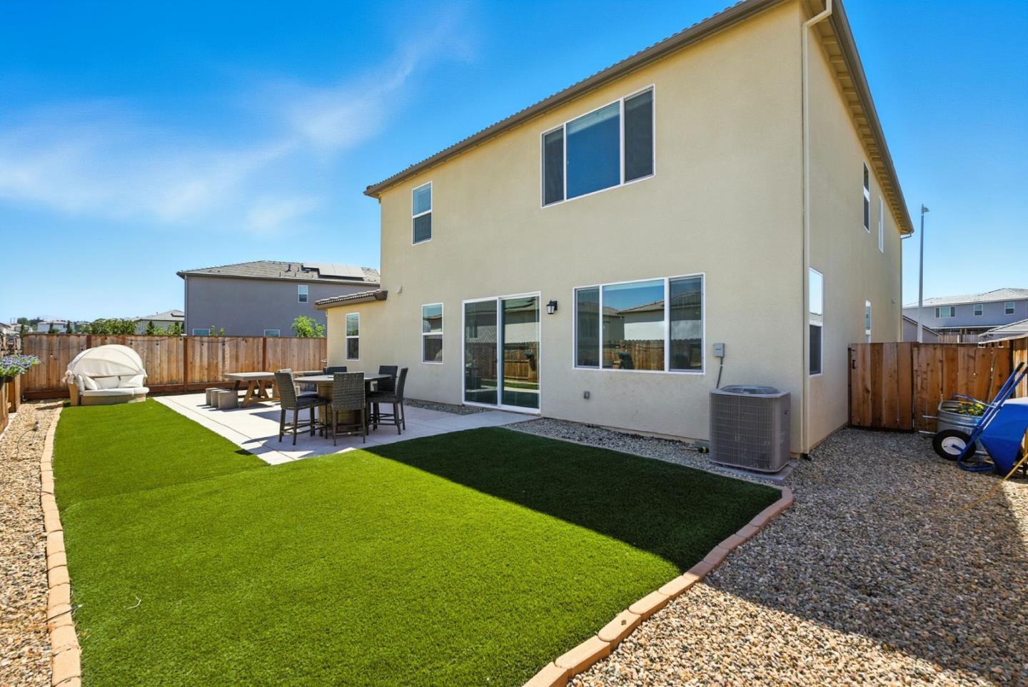 Detail Gallery Image 39 of 65 For 1900 Lotus Ct, Hollister,  CA 95023 - 5 Beds | 4 Baths